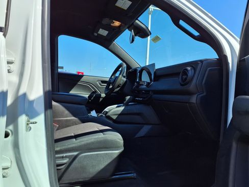 Used 2023 Chevrolet Colorado W/T AWD/4WD image 20