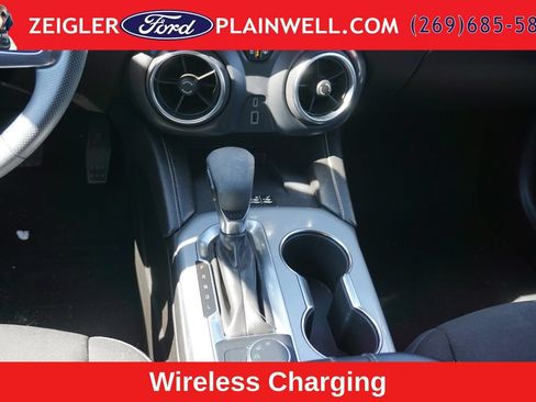 Used 2024 Chevrolet Blazer LT w/ Convenience Package FWD image 16