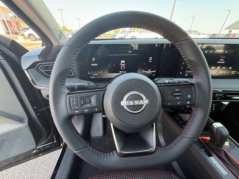 New 2025 Nissan Kicks SR image 20