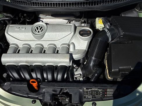 Used 2009 Volkswagen Beetle S image 9