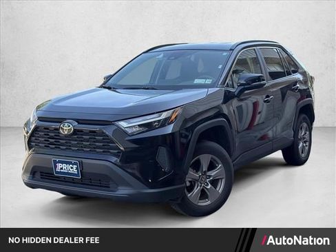 Used 2025 Toyota RAV4 XLE AWD/4WD image 1