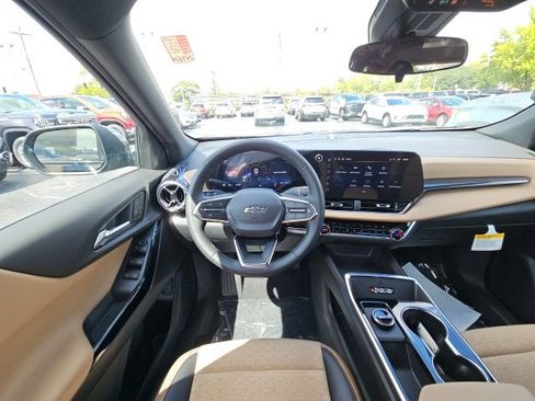 New 2026 Chevrolet Equinox ACTIV w/ Convenience Package III image 21