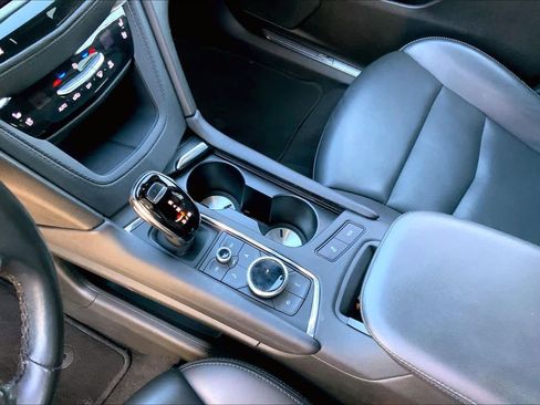 Used 2023 Cadillac XT5 Premium Luxury image 15