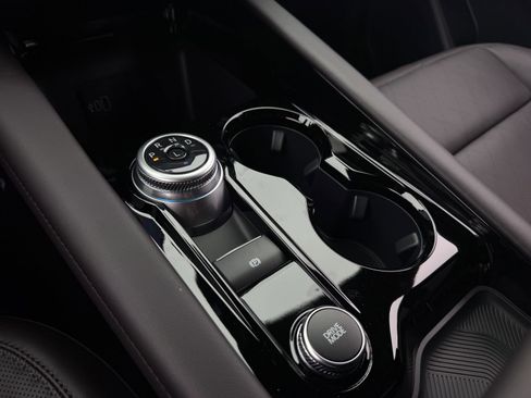 New 2026 Ford Explorer Platinum image 17