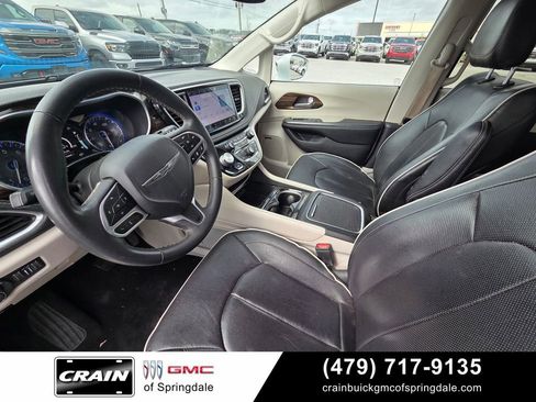 Used 2022 Chrysler Pacifica Limited FWD image 10