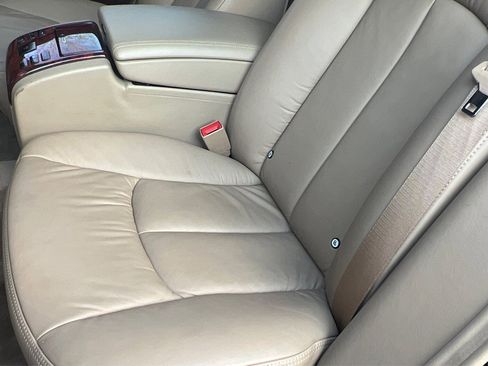 Used 2004 Maybach 57 image 42