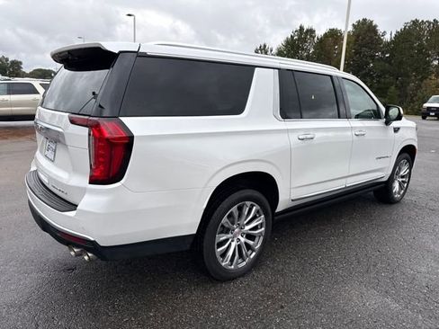 Used 2022 GMC Yukon XL Denali image 5