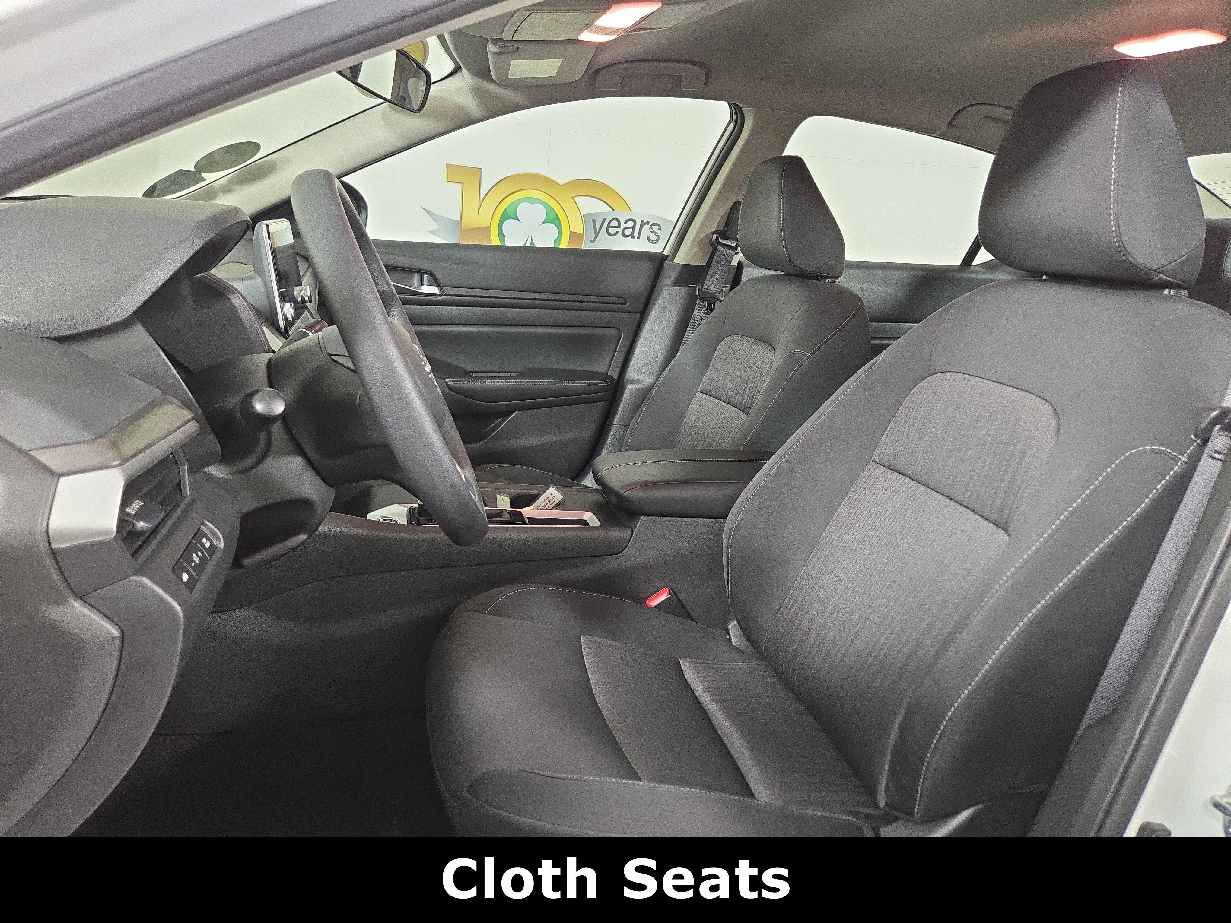Used 2025 Nissan Altima 2.5 SV FWD image 11