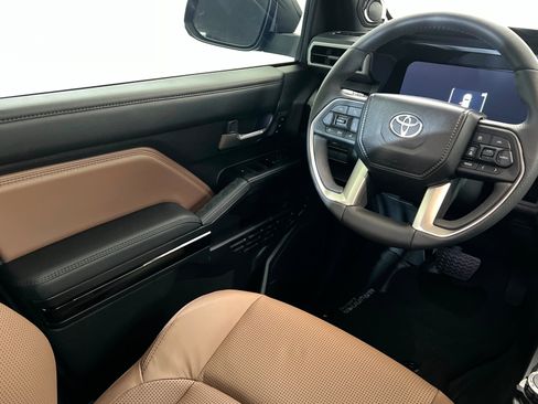 Used 2026 Toyota 4Runner Limited image 11