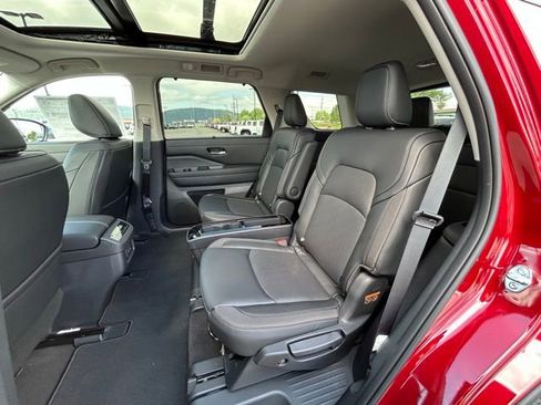 New 2026 Nissan Pathfinder SL w/ SL Premium Package AWD/4WD image 40