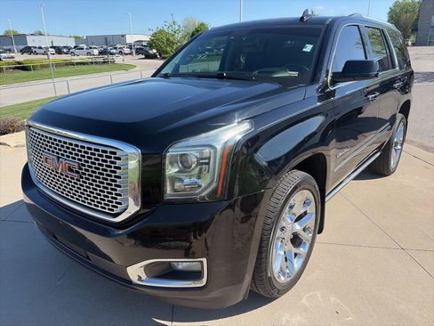 Used 2017 GMC Yukon Denali w/ Open Road Package image 4