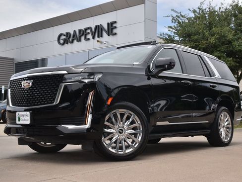 Used 2023 Cadillac Escalade Premium Luxury AWD/4WD image 2