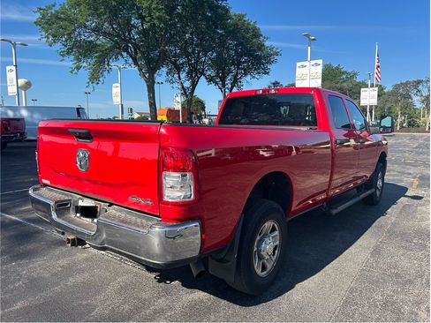 Used 2024 RAM 2500 Tradesman w/ Chrome Appearance Group AWD/4WD image 5