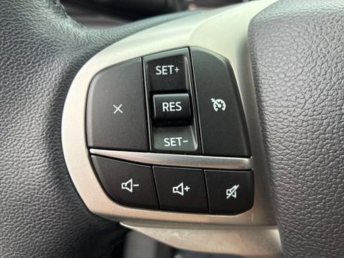 Used 2022 Ford Explorer XLT w/ Equipment Group 202A image 32