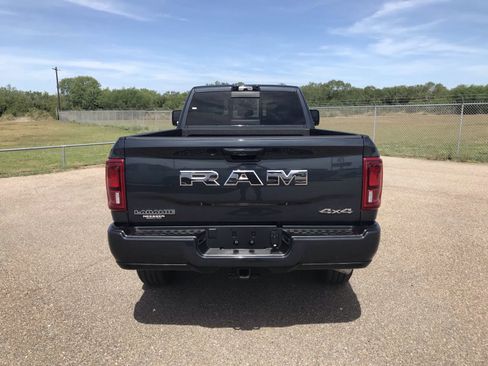 New 2025 RAM 2500 Laramie w/ Sport Appearance Package AWD/4WD image 7
