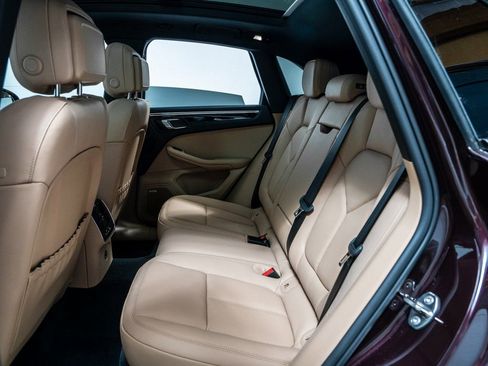 New 2026 Porsche Macan image 27