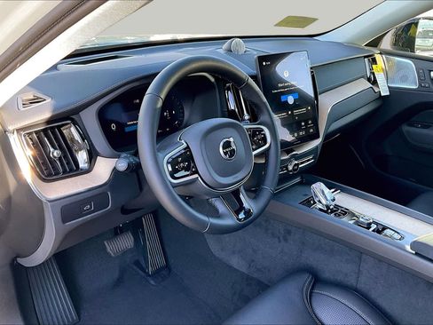 New 2026 Volvo XC60 B5 Ultra w/ Protection Package Premier AWD/4WD image 9