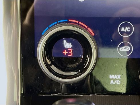 Used 2018 Land Rover Range Rover Sport HSE image 21