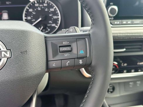 Used 2026 Nissan Rogue SV image 20