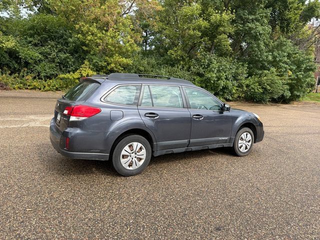 Used 2013 Subaru Outback 2.5i AWD/4WD image 24