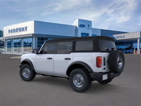 New 2025 Ford Bronco 4-Door image 4