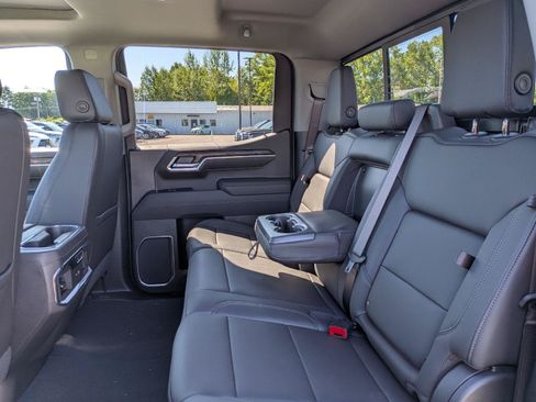 New 2026 GMC Sierra 1500 SLT w/ SLT Premium Package AWD/4WD image 22