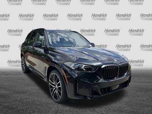 New 2026 BMW X5 xDrive40i w/ M Sport Package AWD/4WD image 2
