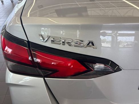Used 2025 Nissan Versa SV FWD image 14