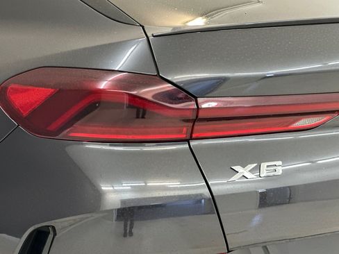 Used 2021 BMW X6 sDrive40i w/ Executive Package RWD image 12