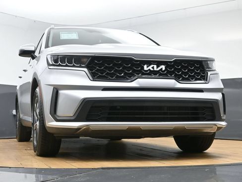 Used 2022 Kia Sorento S FWD image 54