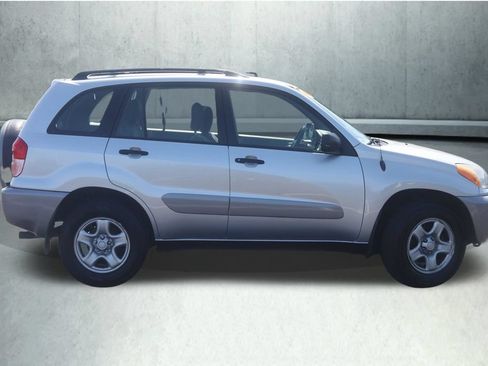 Used 2003 Toyota RAV4 4WD image 9