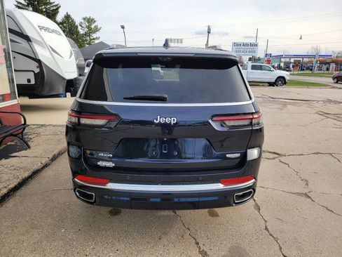 Used 2023 Jeep Grand Cherokee L Summit AWD/4WD image 7