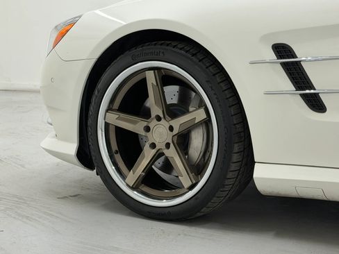 Used 2014 Mercedes-Benz SL 550 image 39