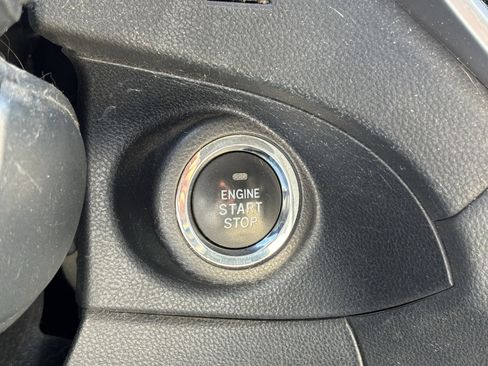 Used 2023 Subaru Ascent Premium w/ Convenience Package image 4