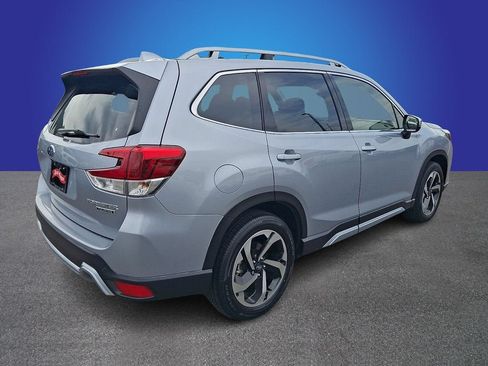Used 2023 Subaru Forester Touring AWD/4WD image 4