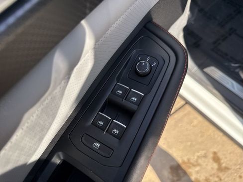 New 2026 Volkswagen Atlas Peak Edition image 11