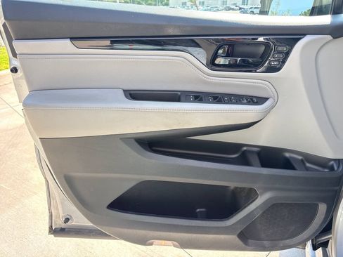 Used 2021 Honda Odyssey Touring image 13