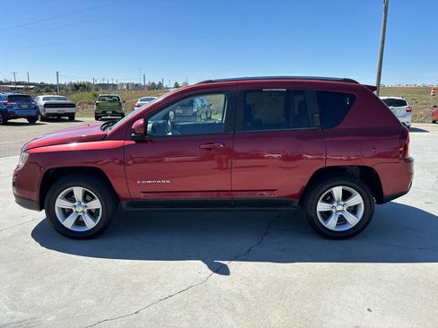 Used 2014 Jeep Compass Latitude w/ Sun/Sound Group image 7