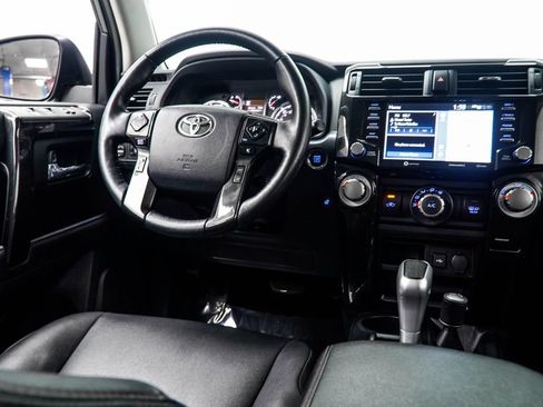 Used 2024 Toyota 4Runner TRD Off-Road Premium AWD/4WD image 23