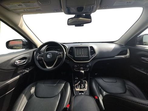 Used 2015 Jeep Cherokee Limited w/ Luxury Group AWD/4WD image 12