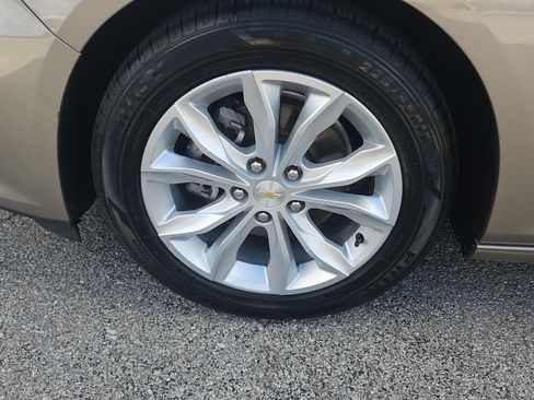 Used 2024 Chevrolet Malibu LT FWD image 9