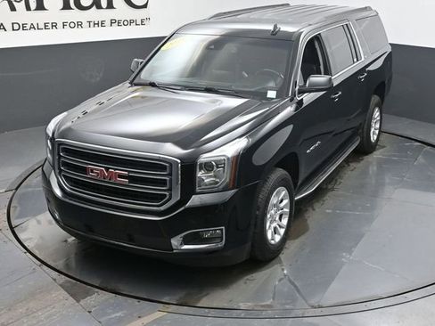 Used 2019 GMC Yukon XL SLT image 46