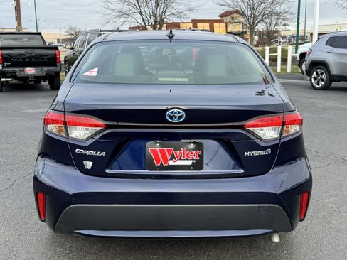 Used 2022 Toyota Corolla LE image 19