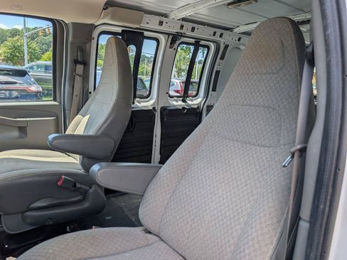 Used 2021 Chevrolet Express 2500 w/ Driver Convenience Package RWD image 15