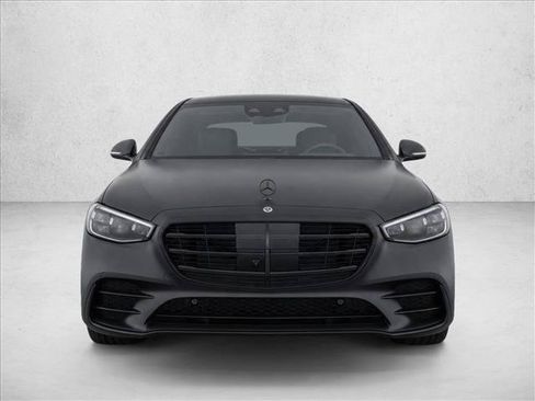 Used 2022 Mercedes-Benz S 580 4MATIC Sedan image 2