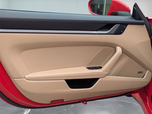 Used 2024 Porsche 911 Carrera w/ Premium Package image 17