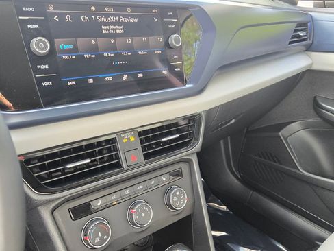 Certified 2022 Volkswagen Taos SE w/ IQ.Drive SE Package FWD image 21
