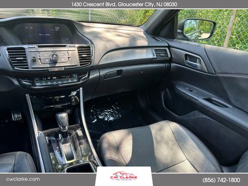 Used 2017 Honda Accord Sport Special Edition image 16