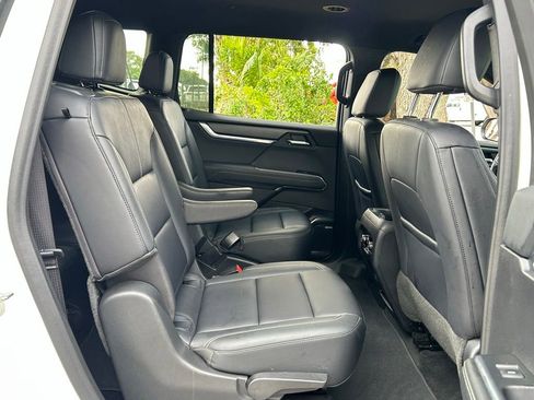 Used 2024 GMC Acadia Elevation AWD/4WD image 48