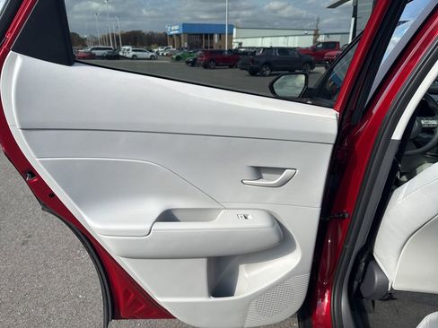 Used 2025 Hyundai Kona SEL image 26